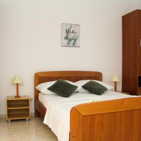 Apartments Marina Свети-Филип-и-Яков Экстерьер фото