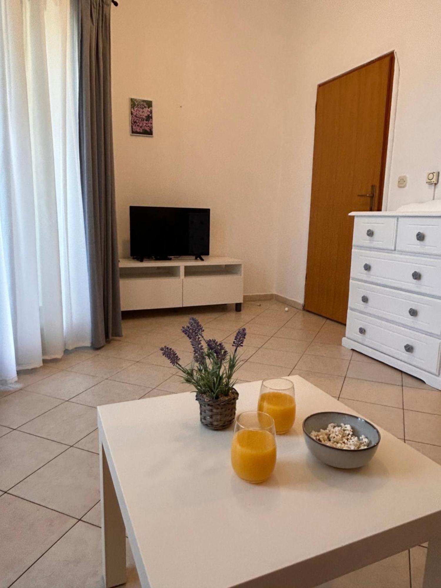 Apartments Marina Свети-Филип-и-Яков Экстерьер фото